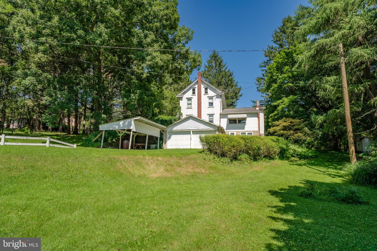 210 Snyders Rd Property Photo 10