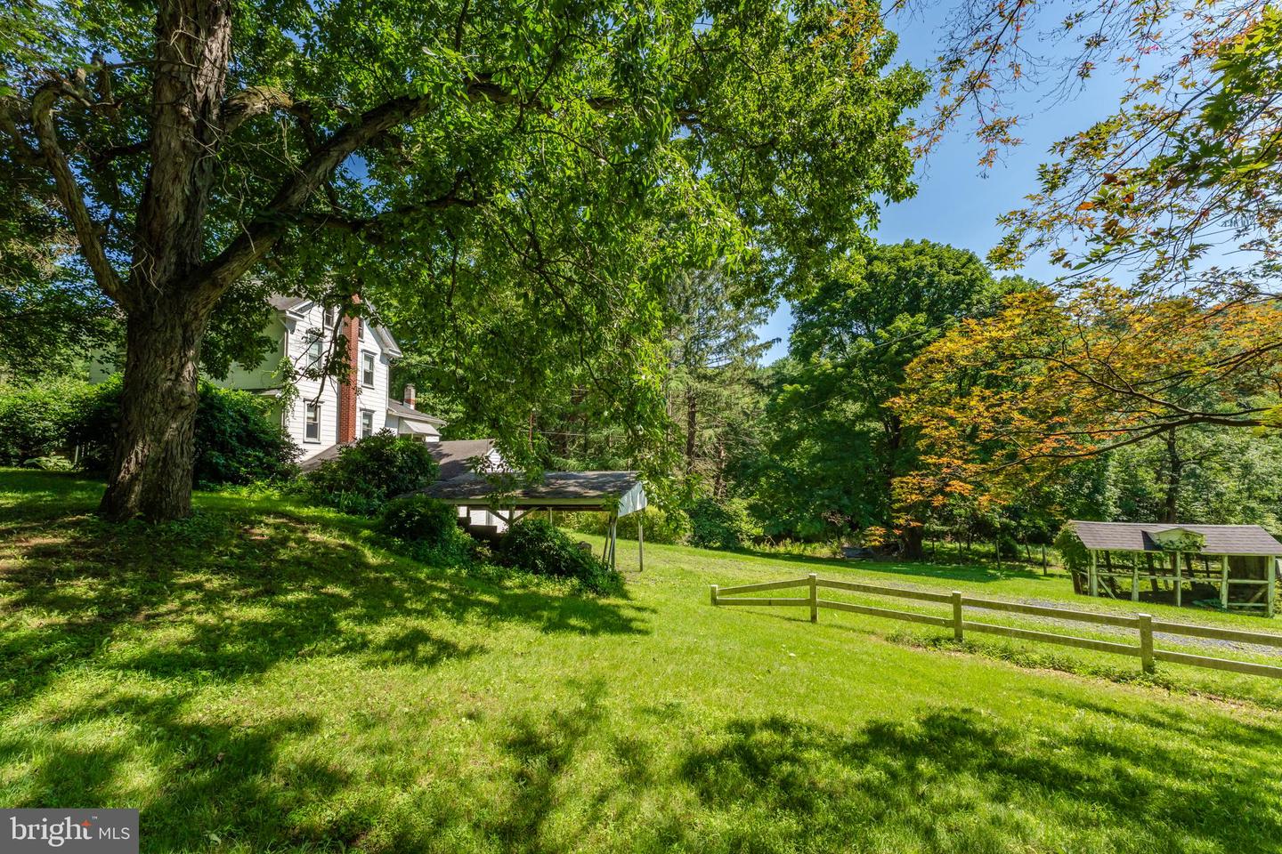 210 Snyders Rd Property Photo 11