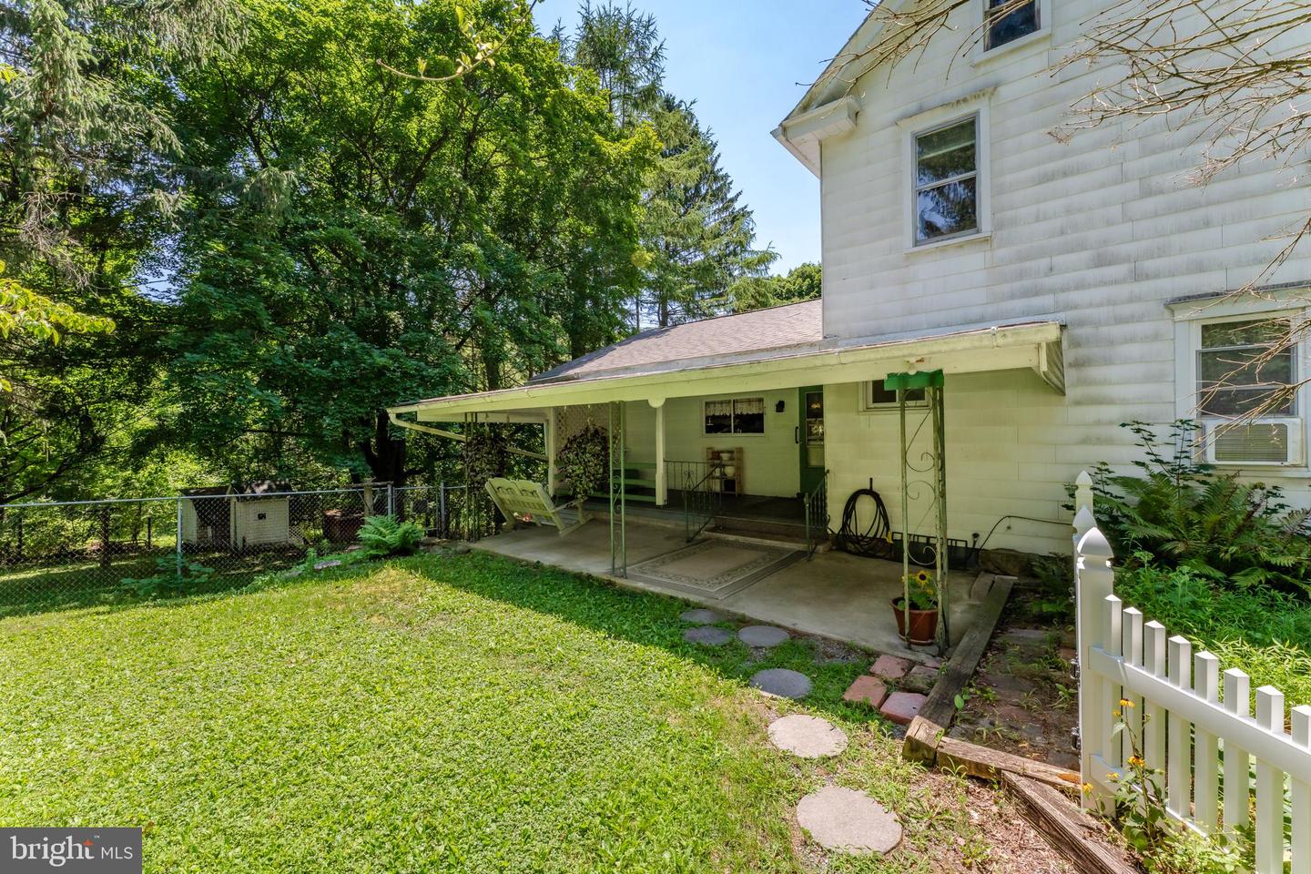 210 Snyders Rd Property Photo 15