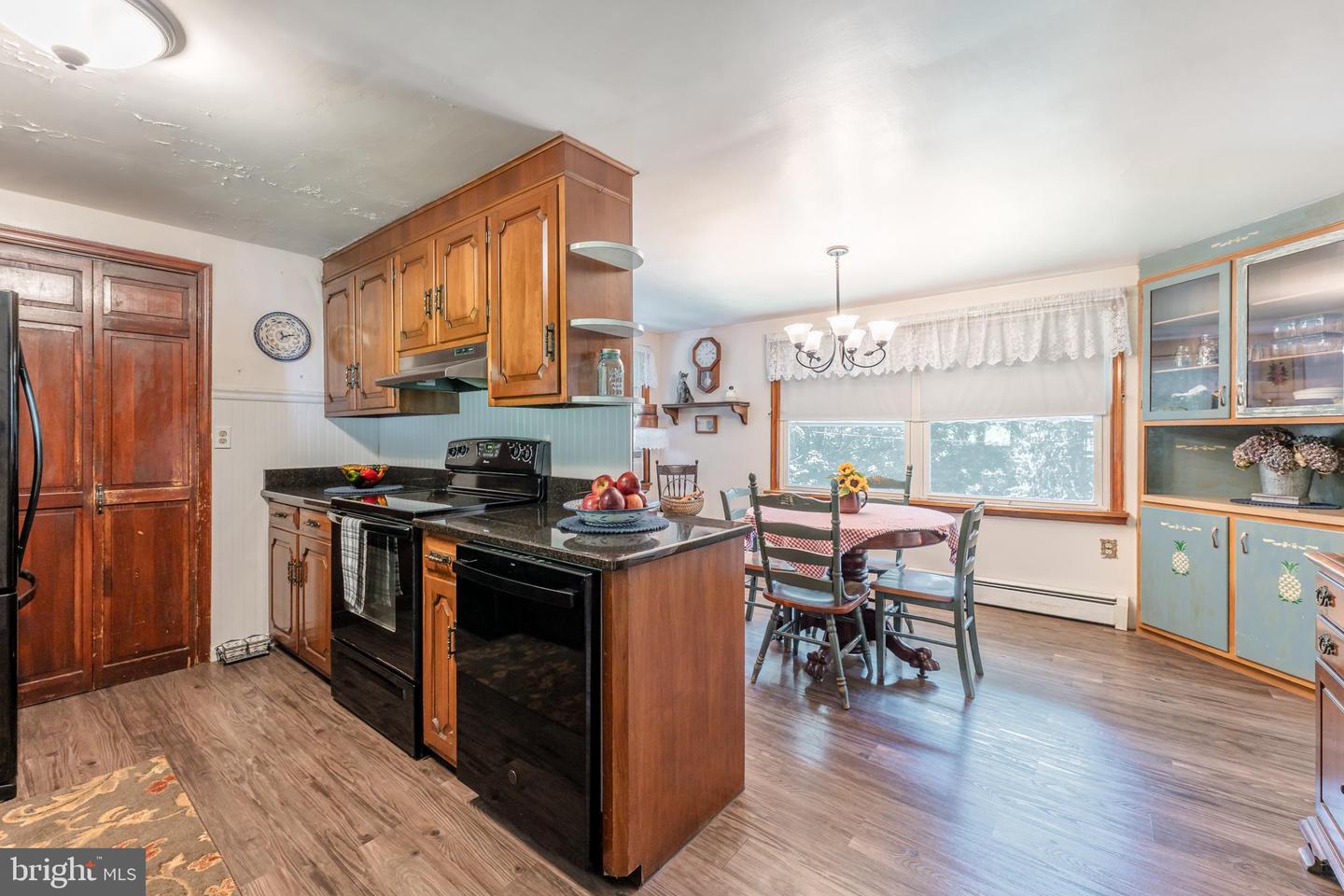 210 Snyders Rd Property Photo 17