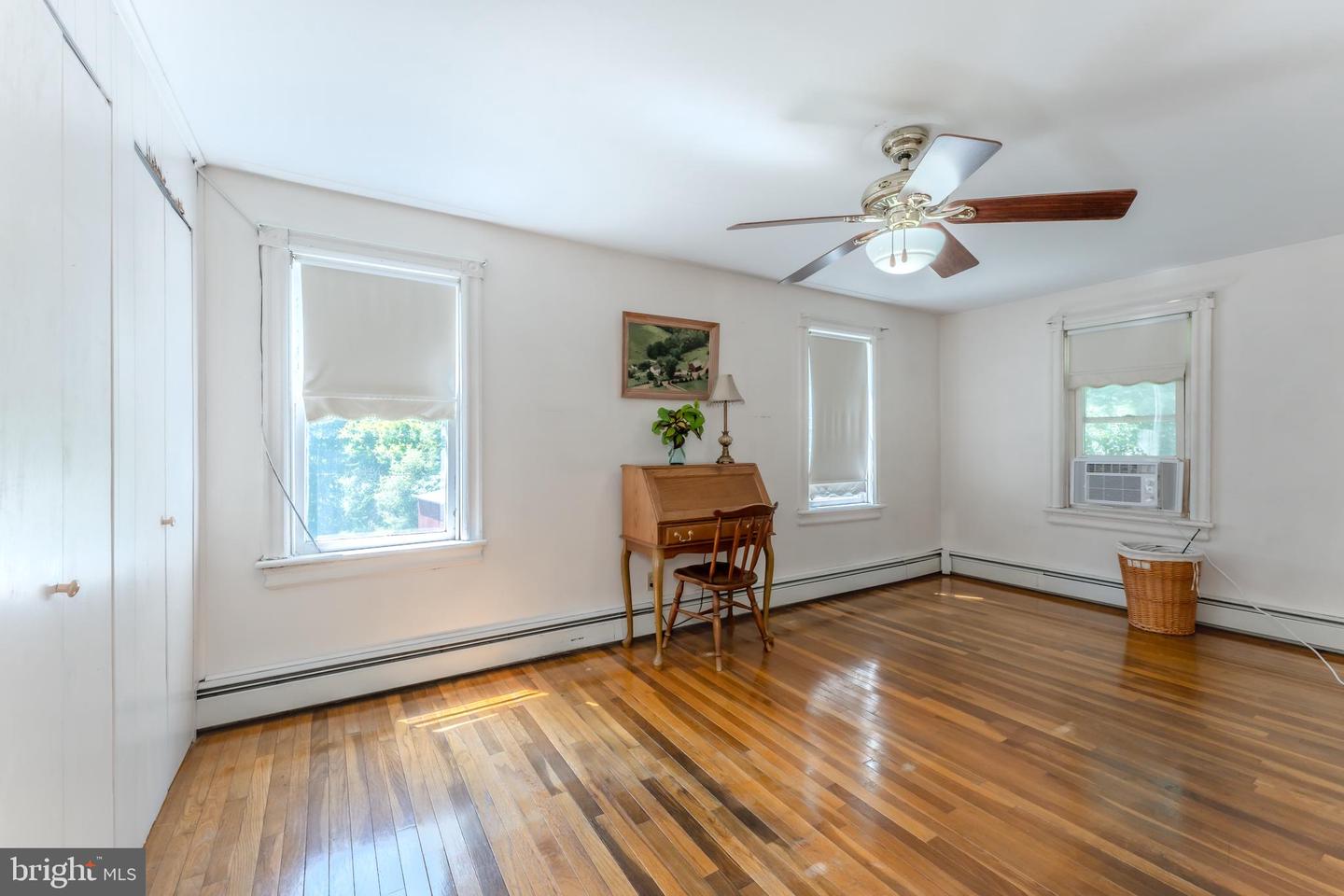 210 Snyders Rd Property Photo 37