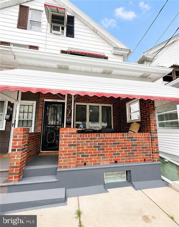 322 E Fell St Property Photo 1