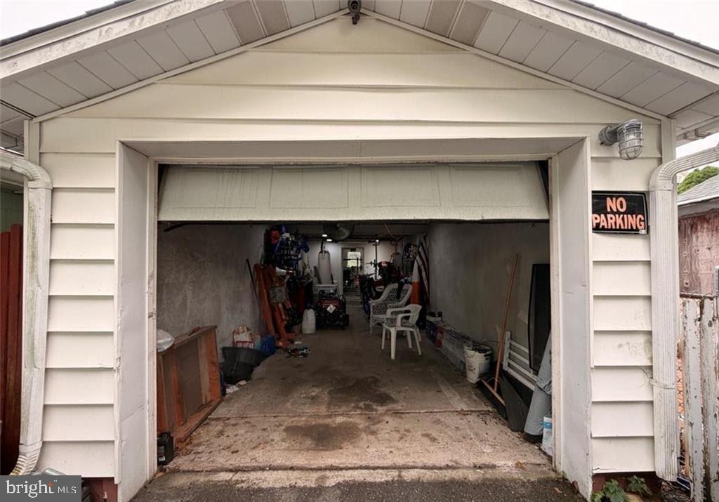 322 E Fell St Property Photo 4