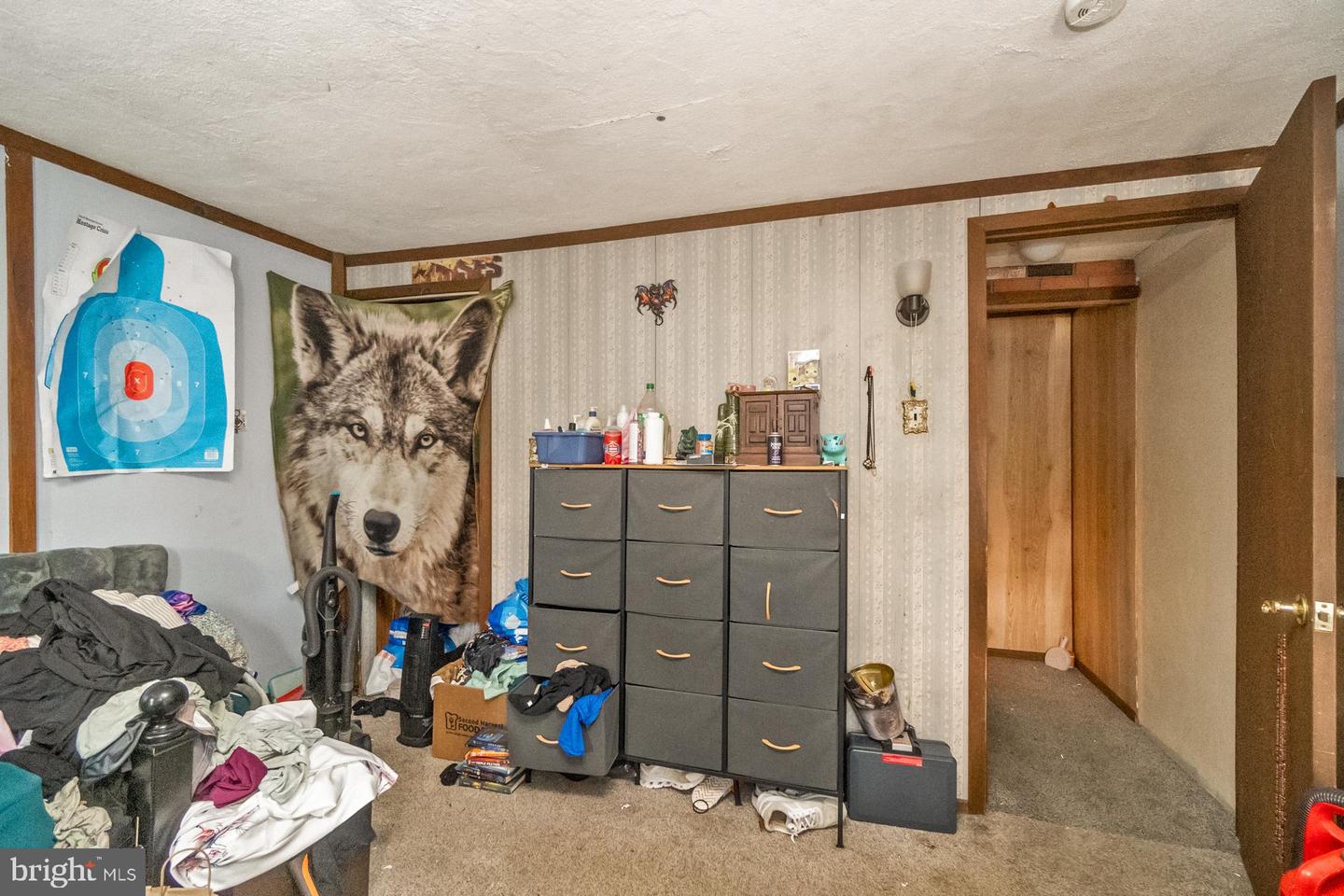 377-379 W Ridge St Property Photo 8