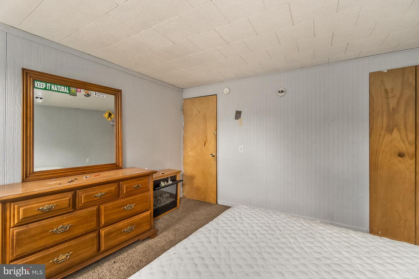 377-379 W Ridge St Property Photo 18