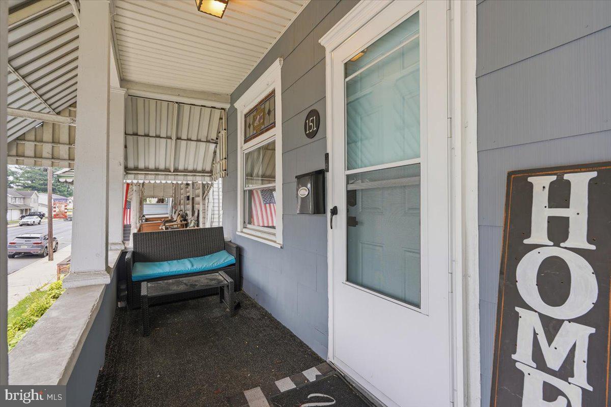 151 E Catawissa St Property Photo 3
