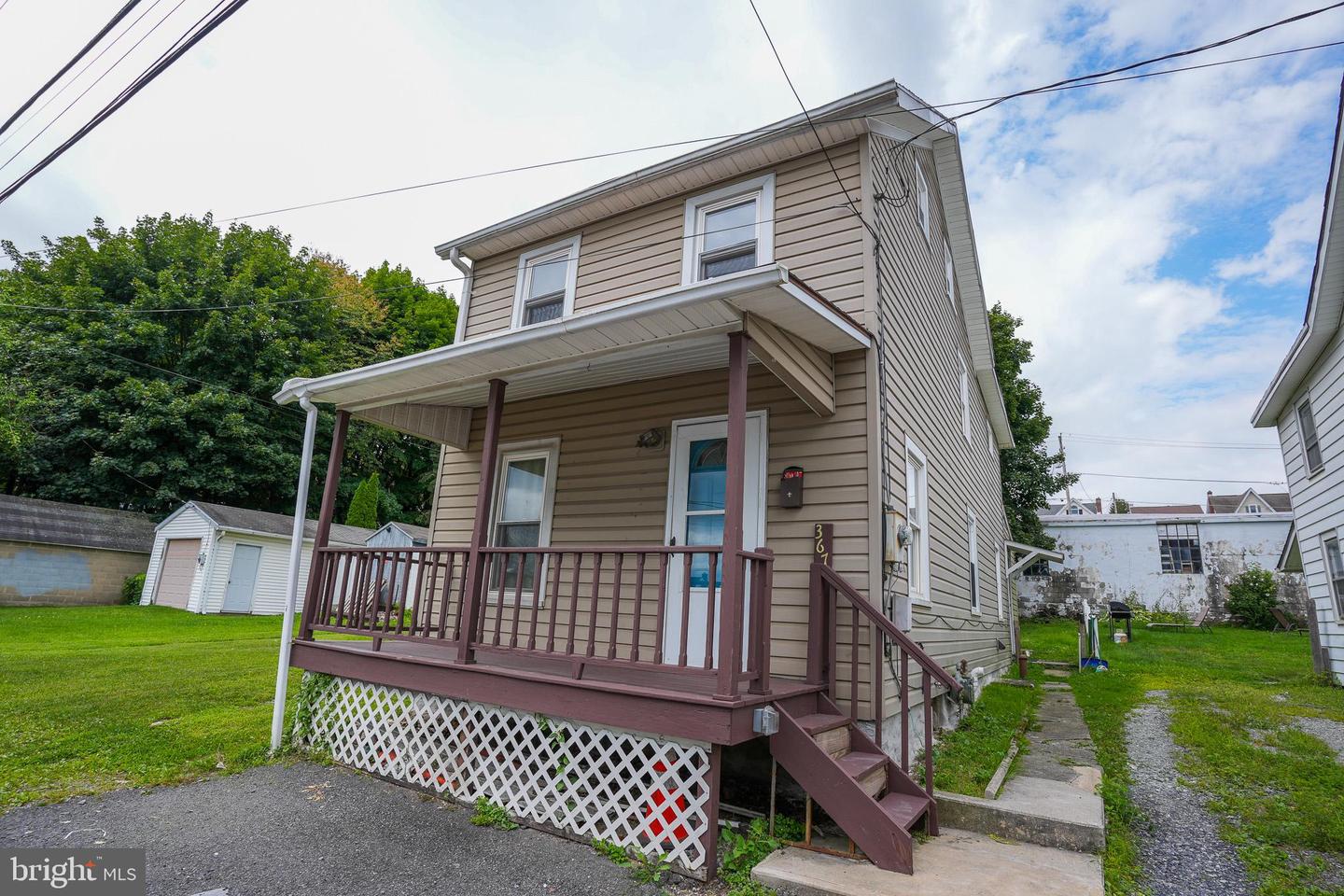 367 EAST ALY N Property Photo 1