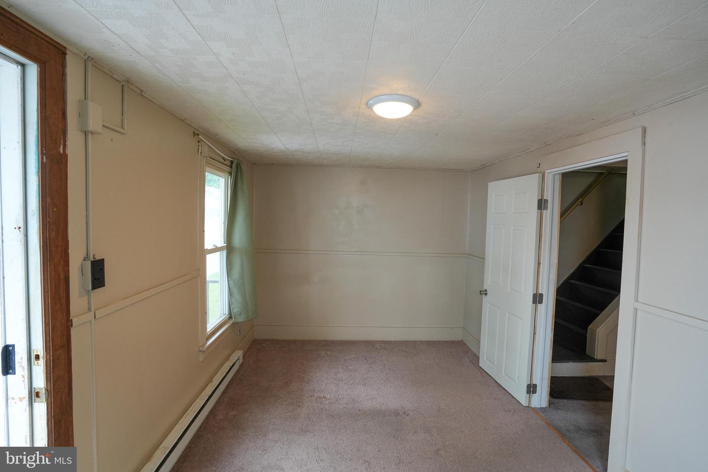 367 East Aly N Property Photo 9
