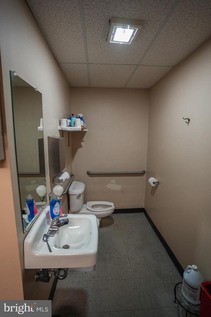 418 Delaware Ave Property Photo 30