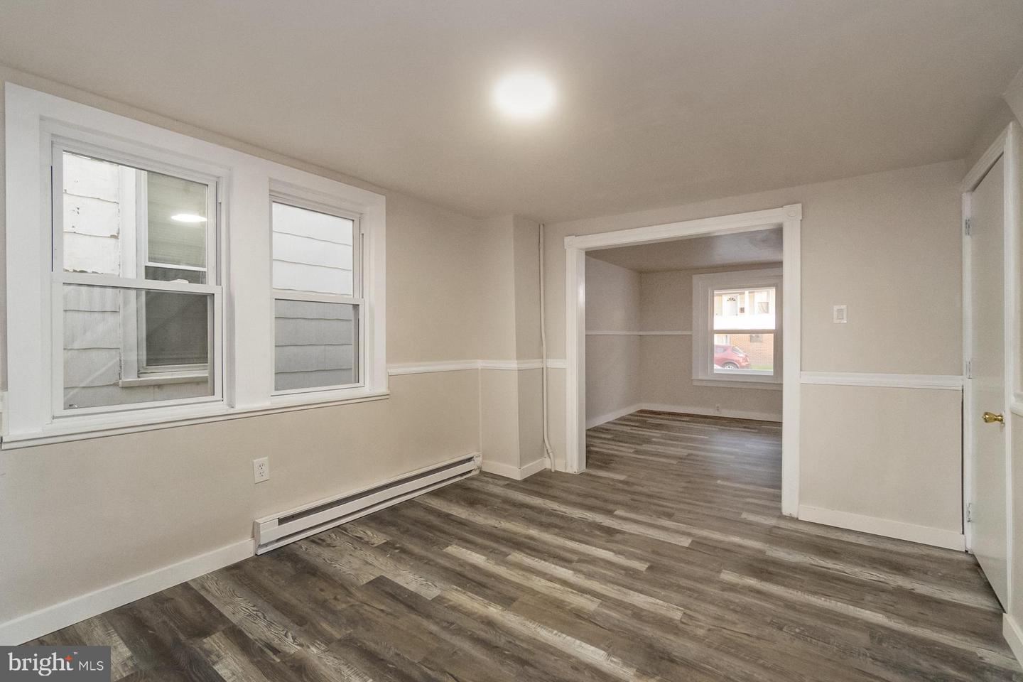 7 W Abbott St Property Photo 10