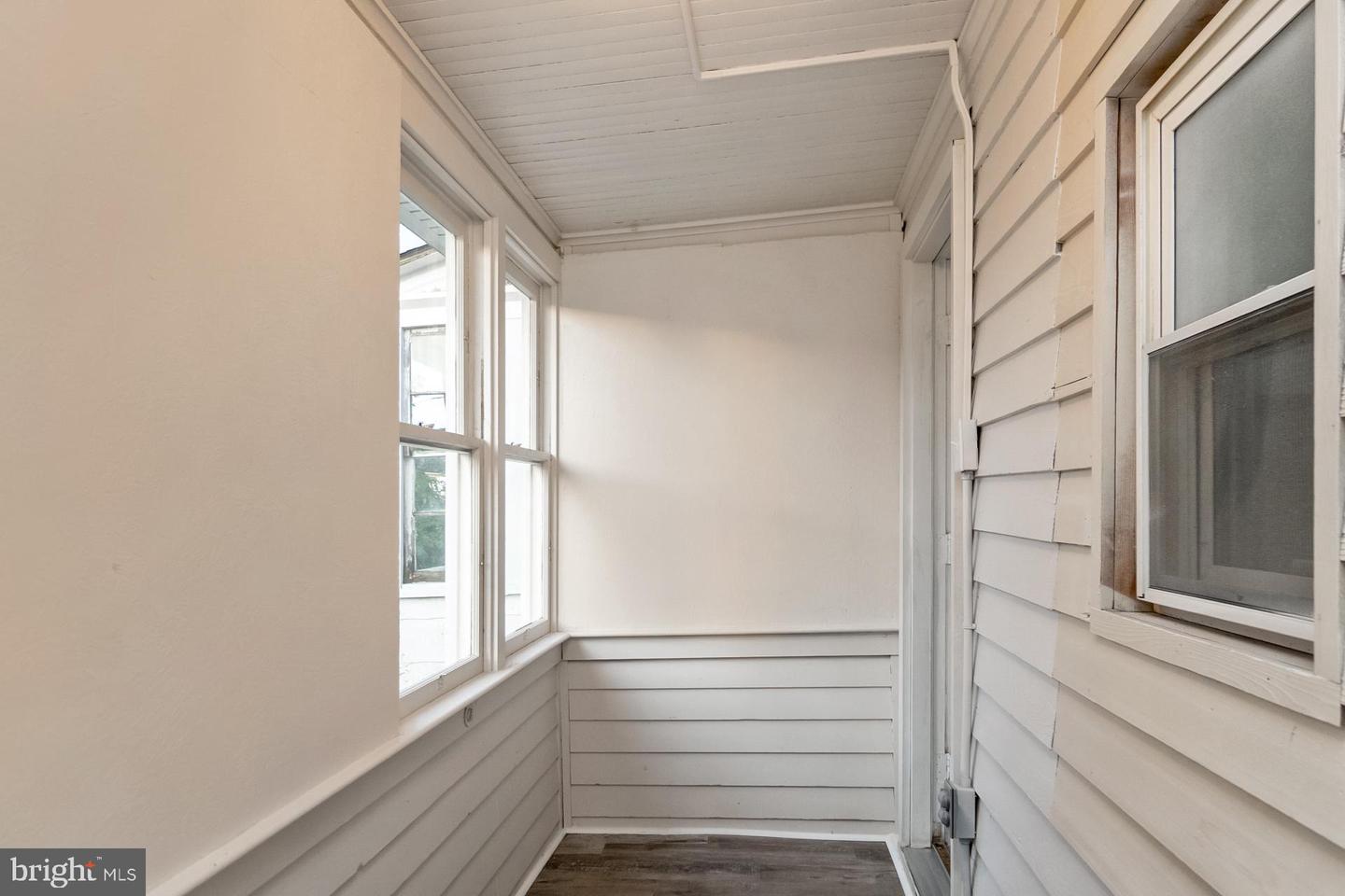 7 W Abbott St Property Photo 16