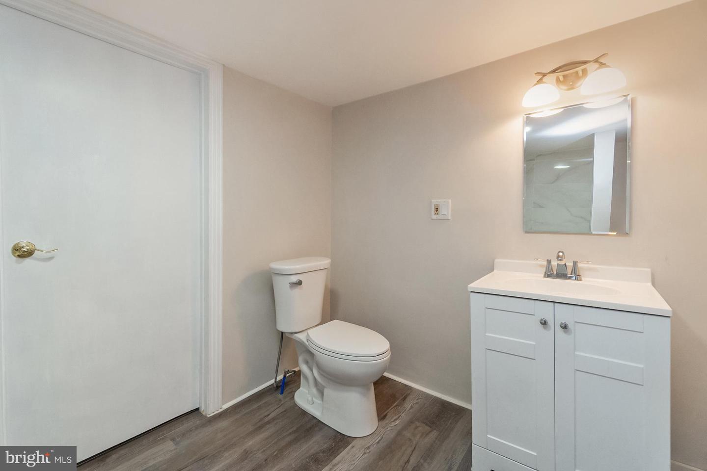 7 W Abbott St Property Photo 22