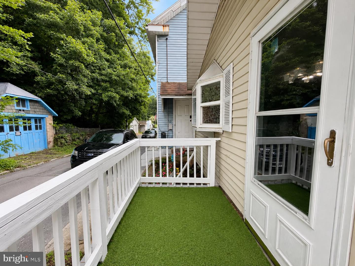 331 W Water St Property Photo 5