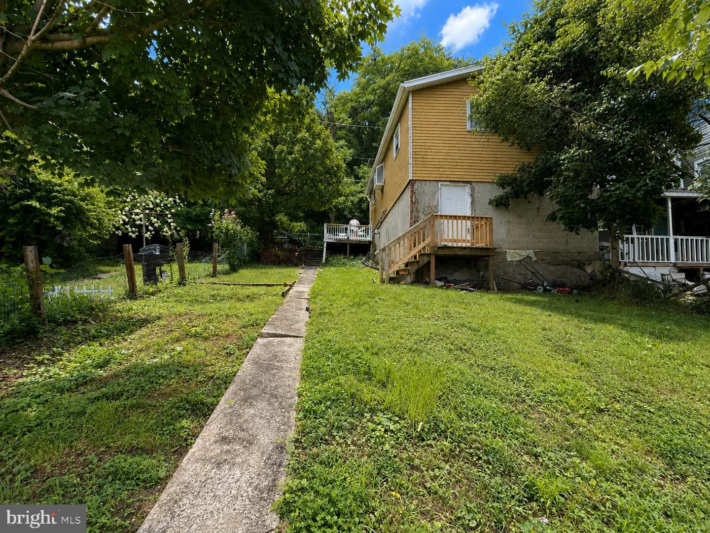 331 W Water St Property Photo 17