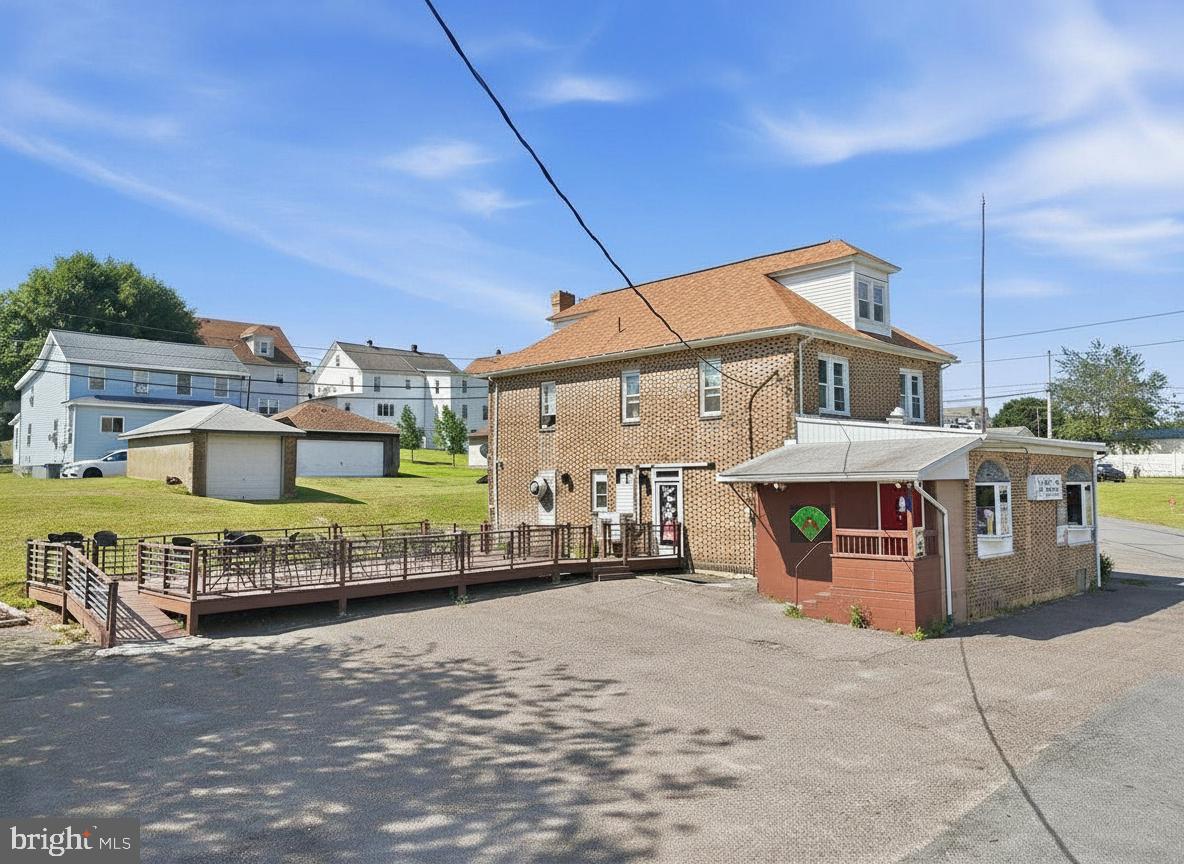 10 E Lehigh St Property Photo 3
