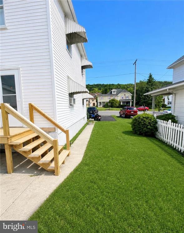 113 W Bertsch Property Photo 3
