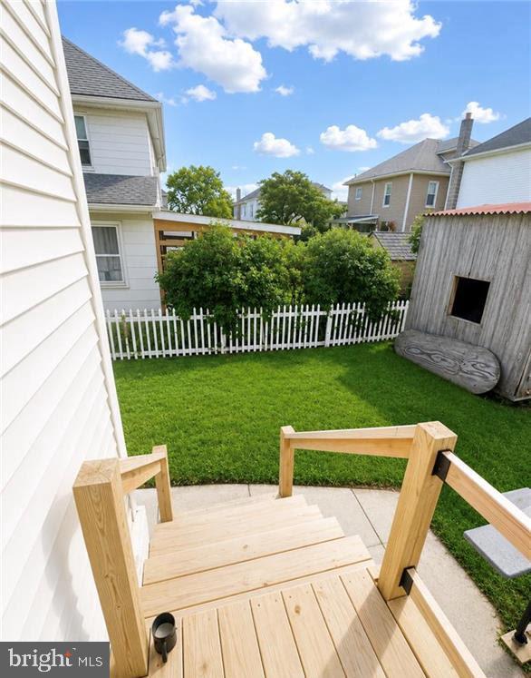 113 W Bertsch Property Photo 6