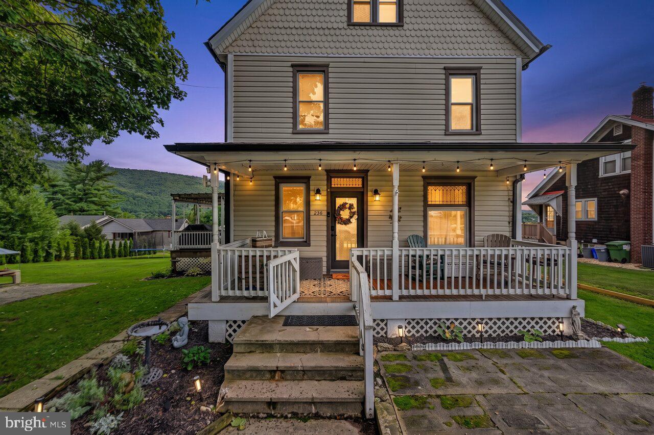 236 Ore St Property Photo 13