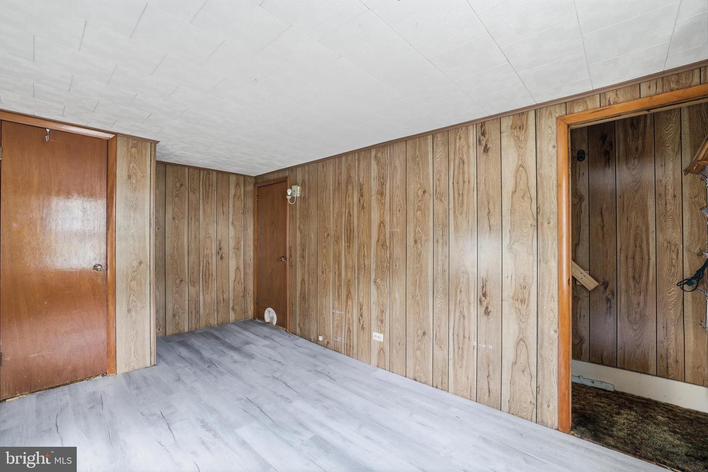 242 Hudsondale St Property Photo 15