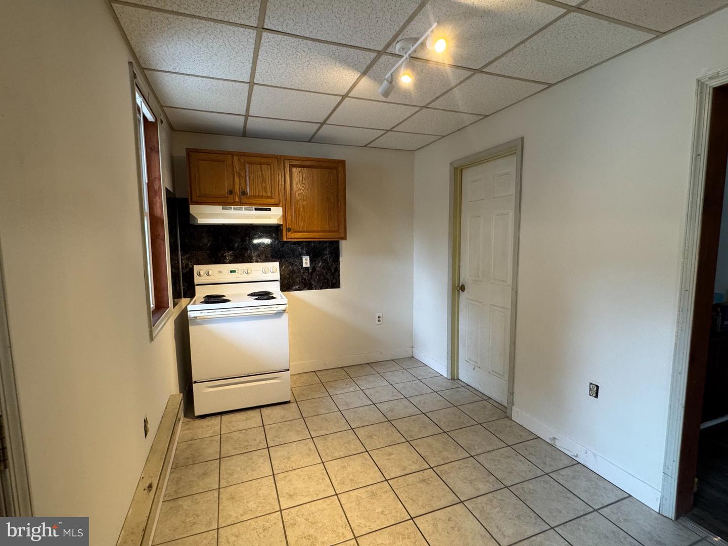 39 Canal St Property Photo 5