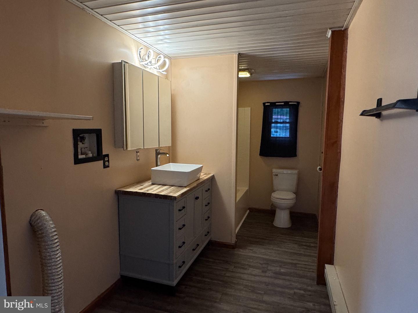 39 Canal St Property Photo 8