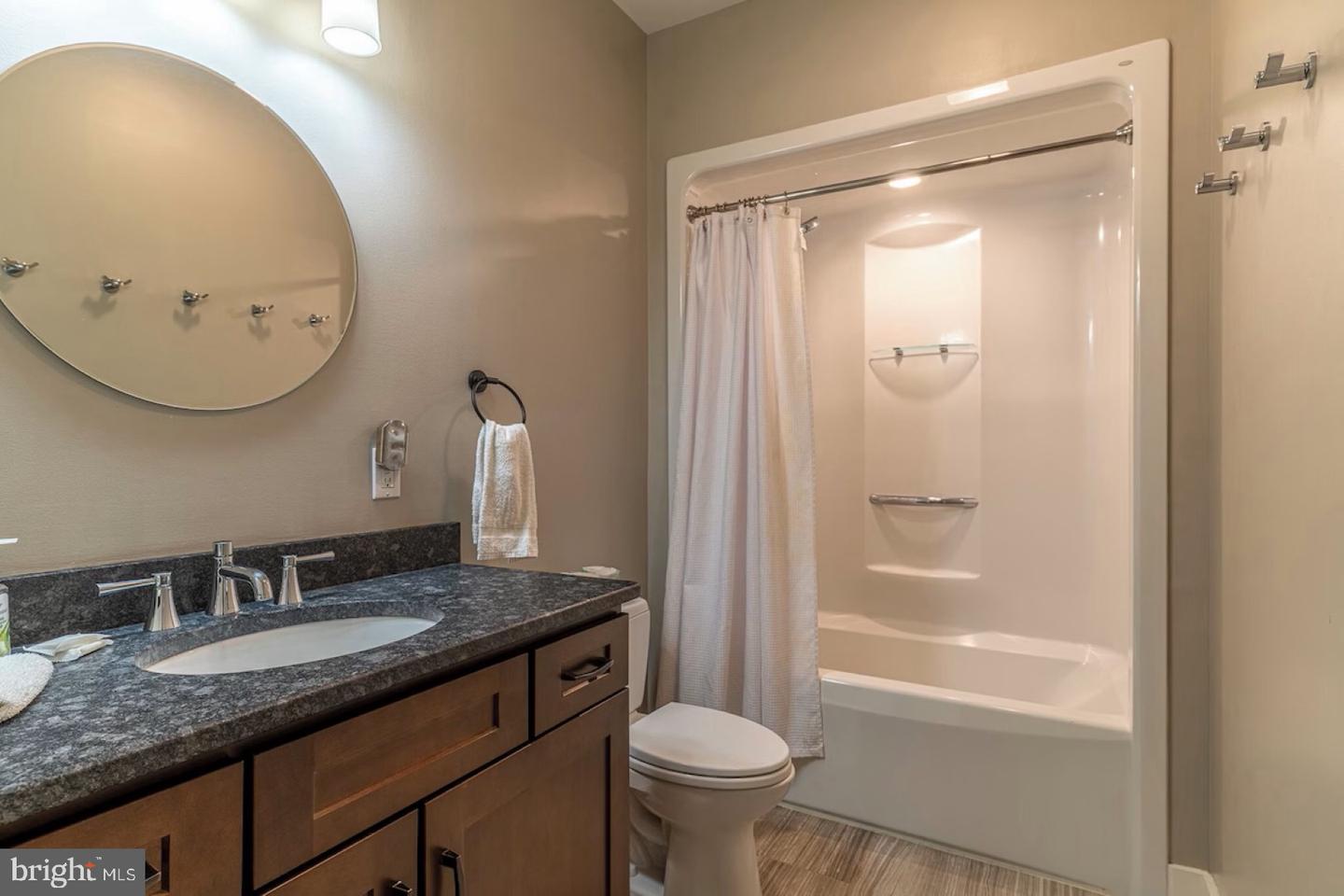 186 S Lake Dr Property Photo 63