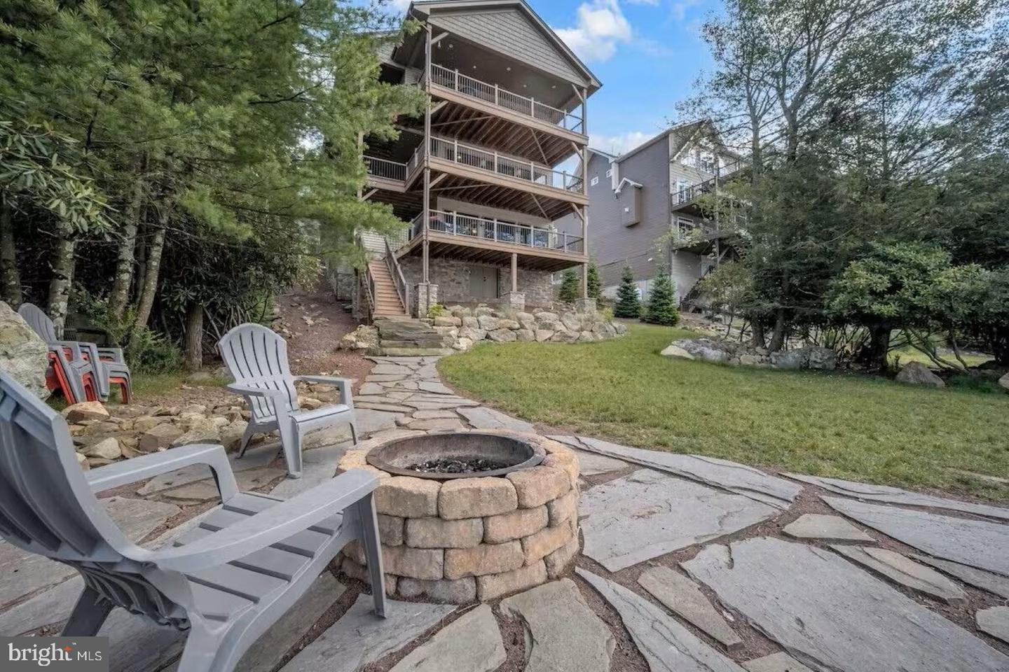 186 S Lake Dr Property Photo 79