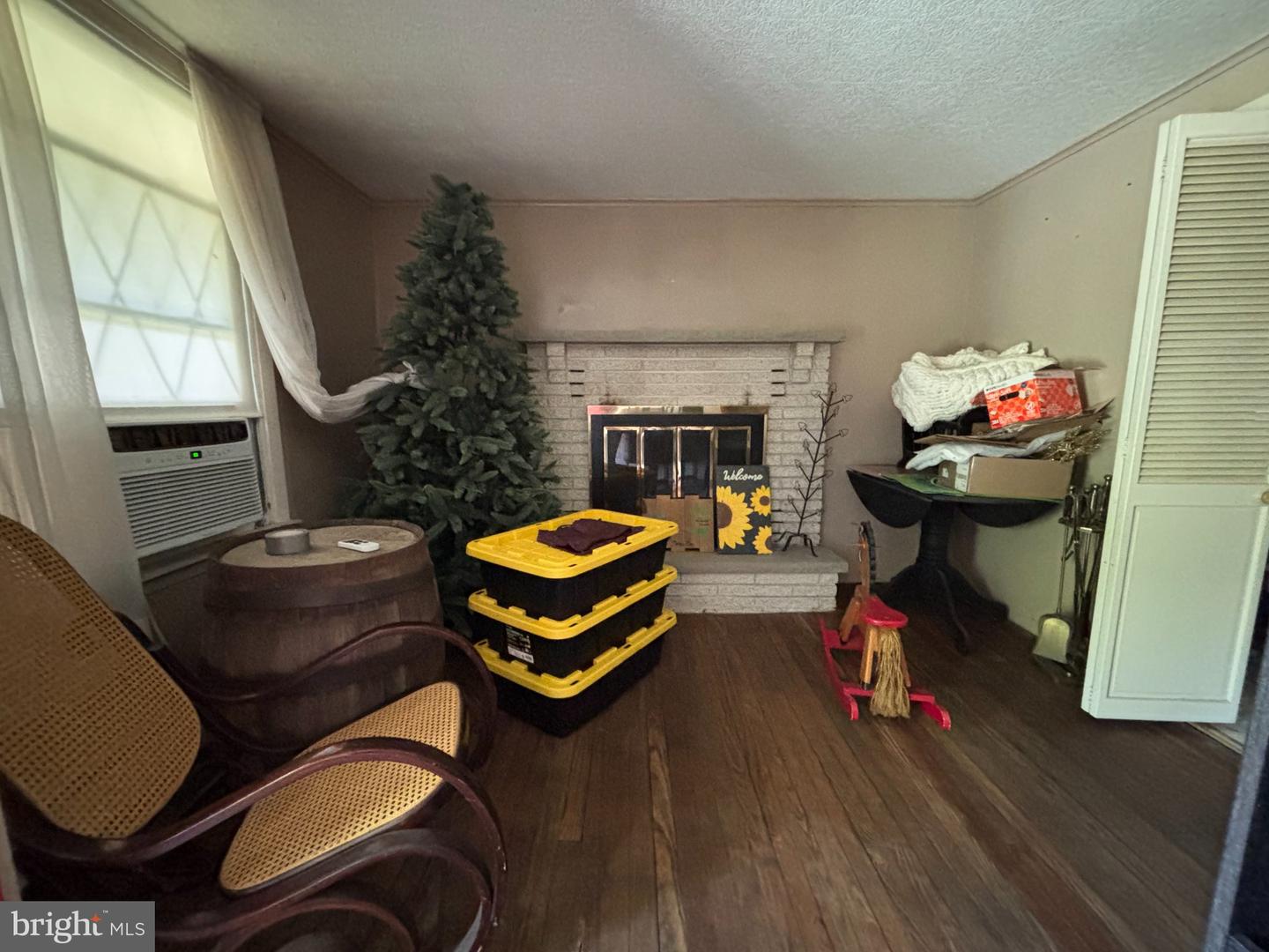 231 Laurel Rd Property Photo 19