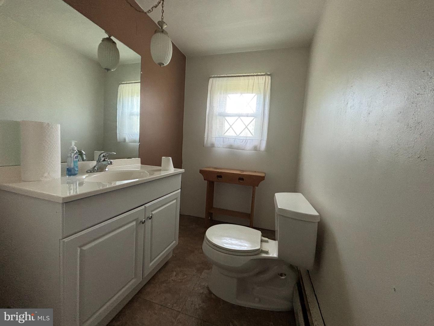 231 Laurel Rd Property Photo 20
