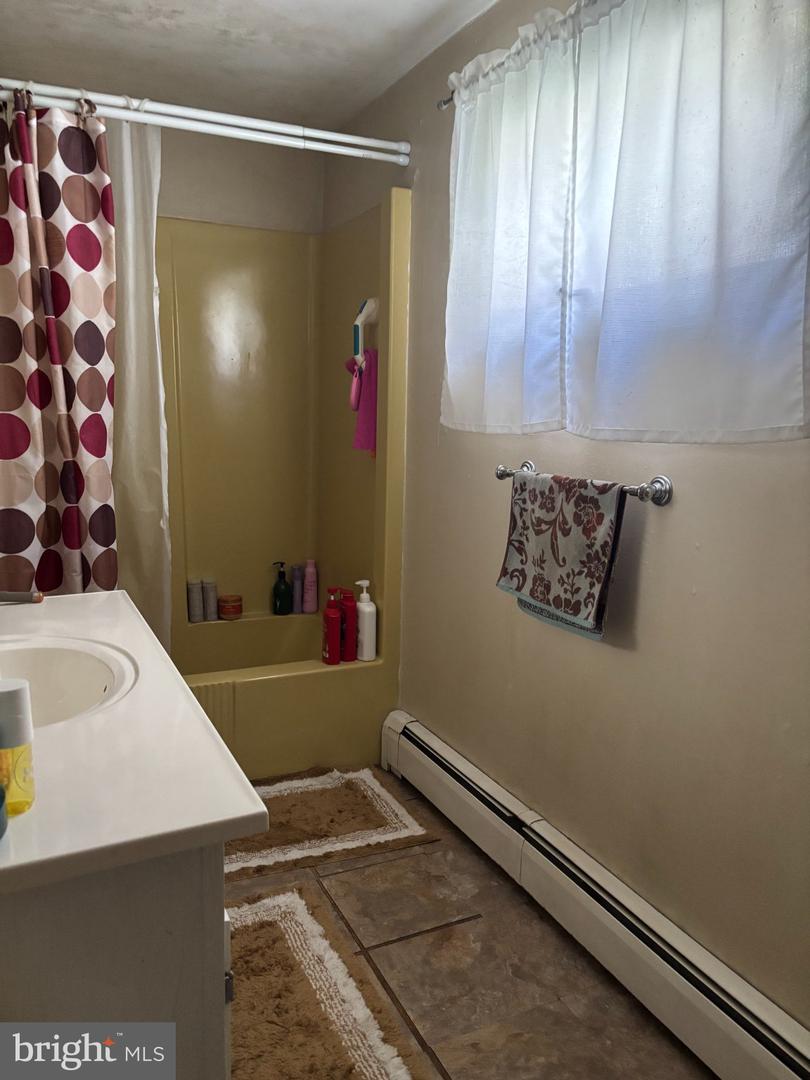 231 Laurel Rd Property Photo 23