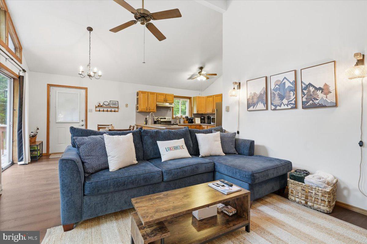 10 Lenape Trl Property Photo 4