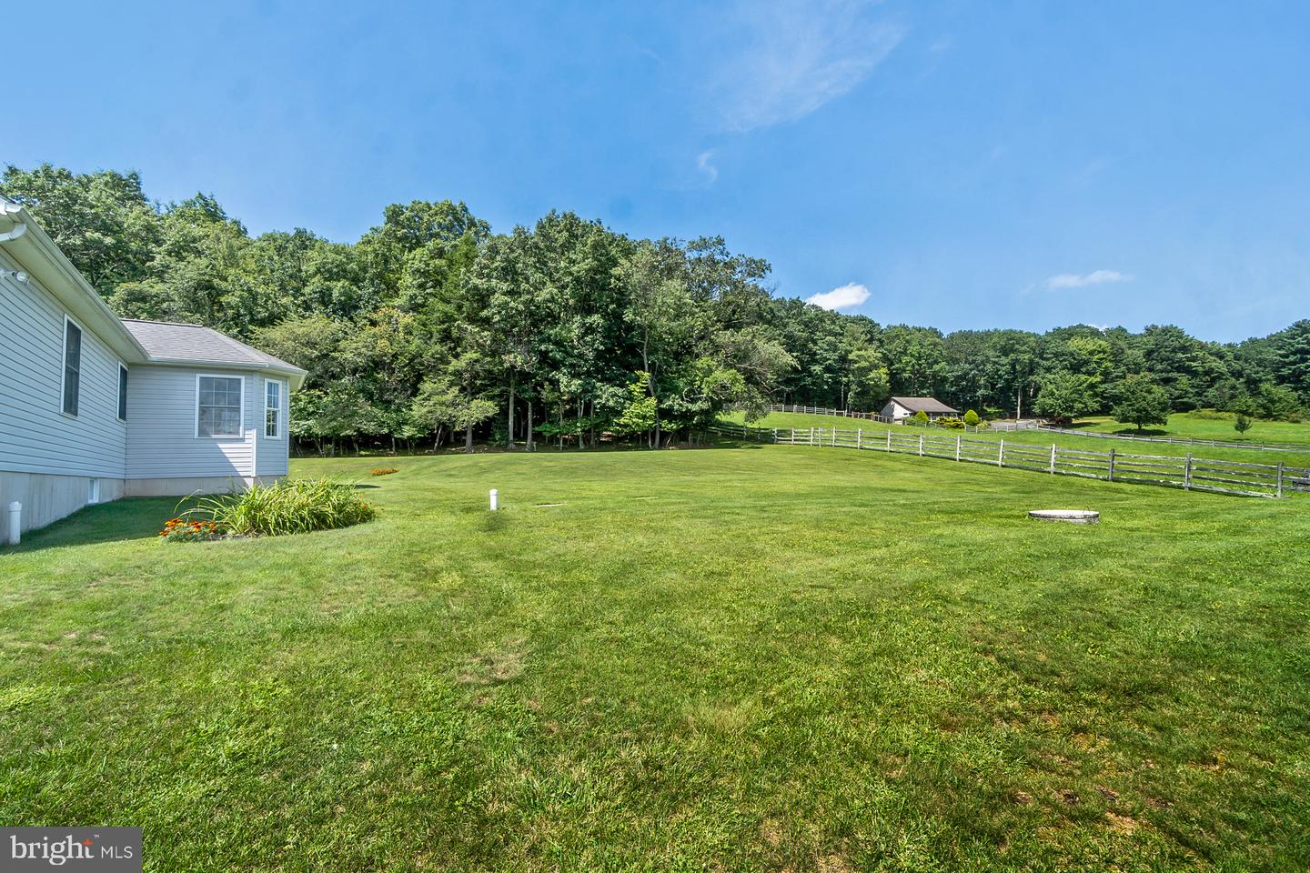 235 Country Acres Dr Property Photo 18