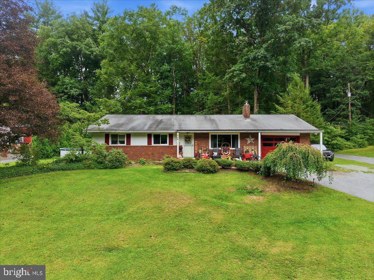 20 Serfass Ln Property Photo 4
