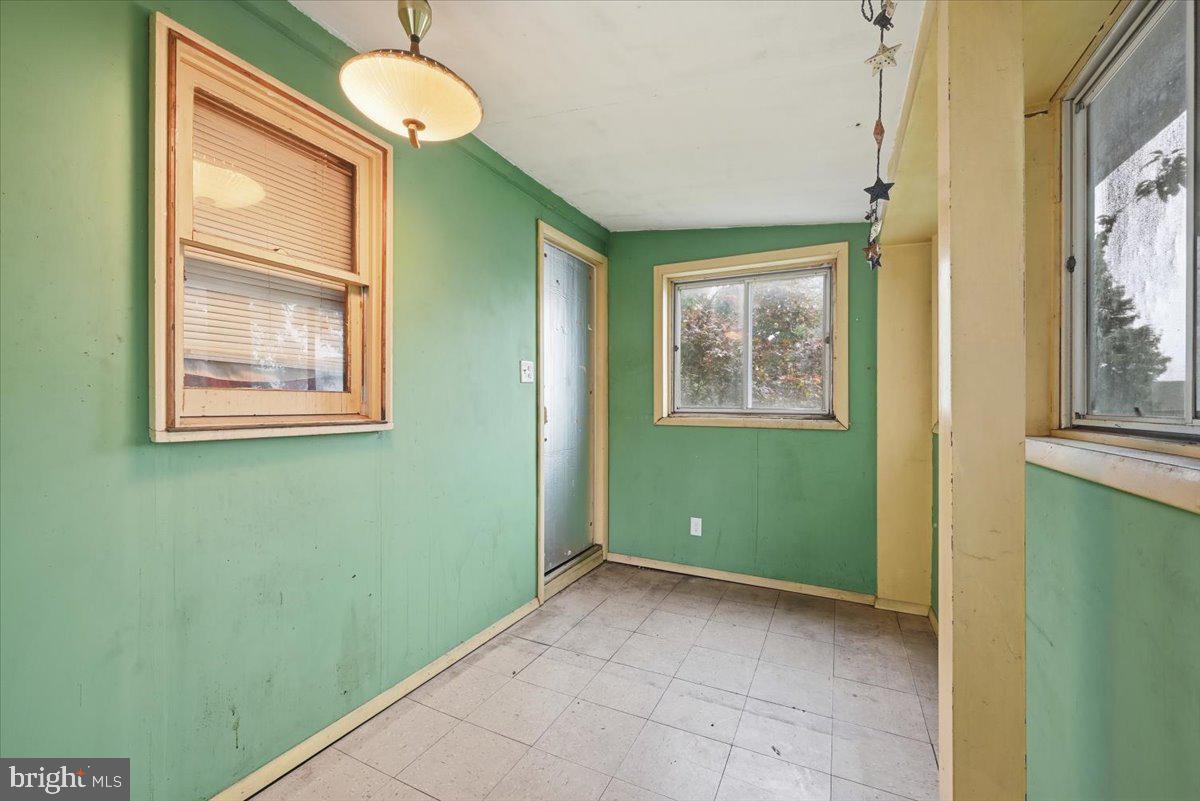 347 W Kline Ave Property Photo 35