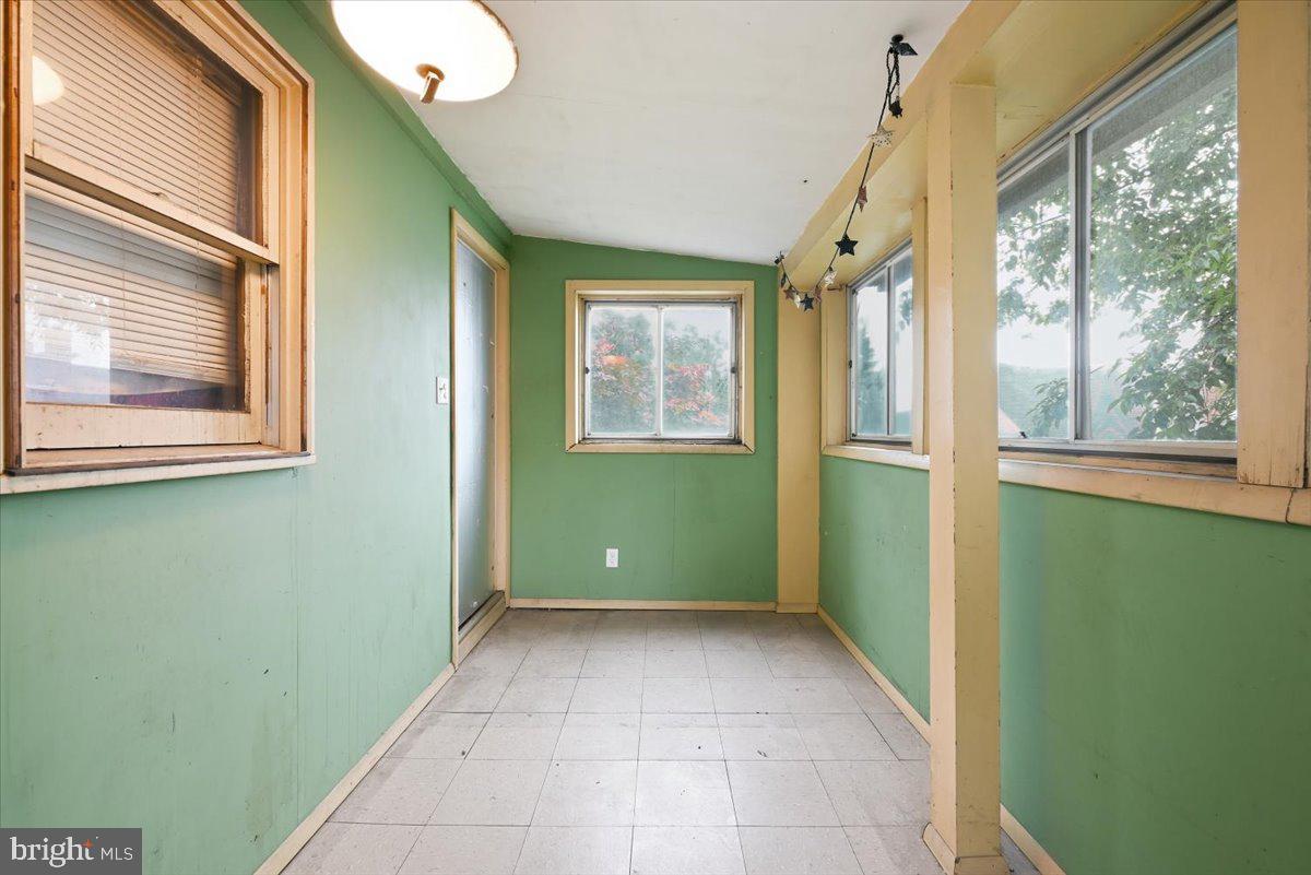 347 W Kline Ave Property Photo 36