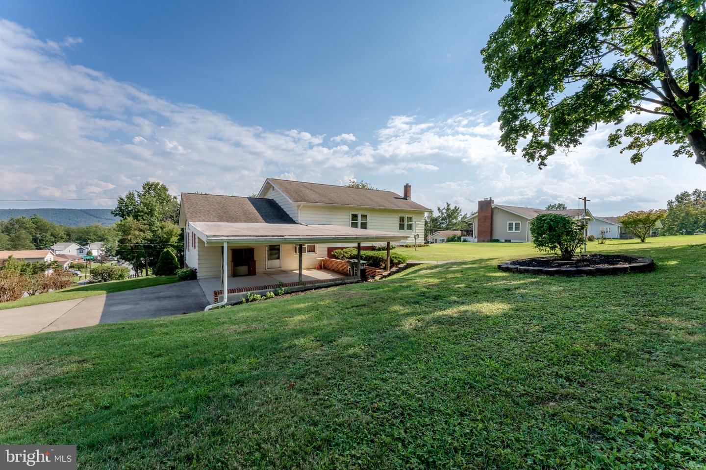14 Brook Dr Property Photo 8