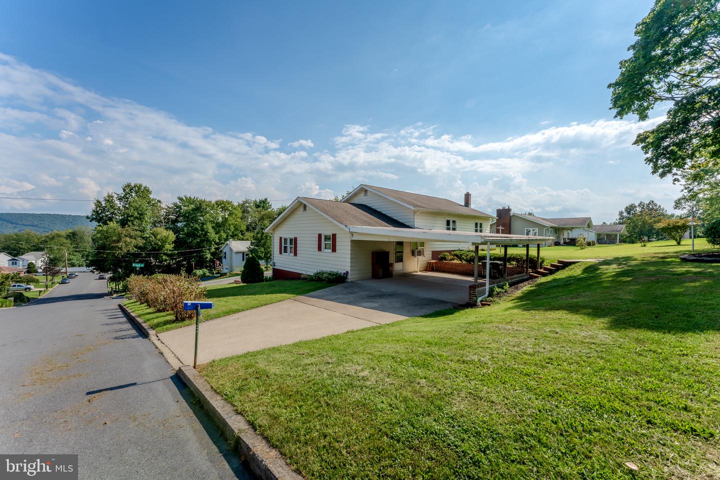 14 Brook Dr Property Photo 11