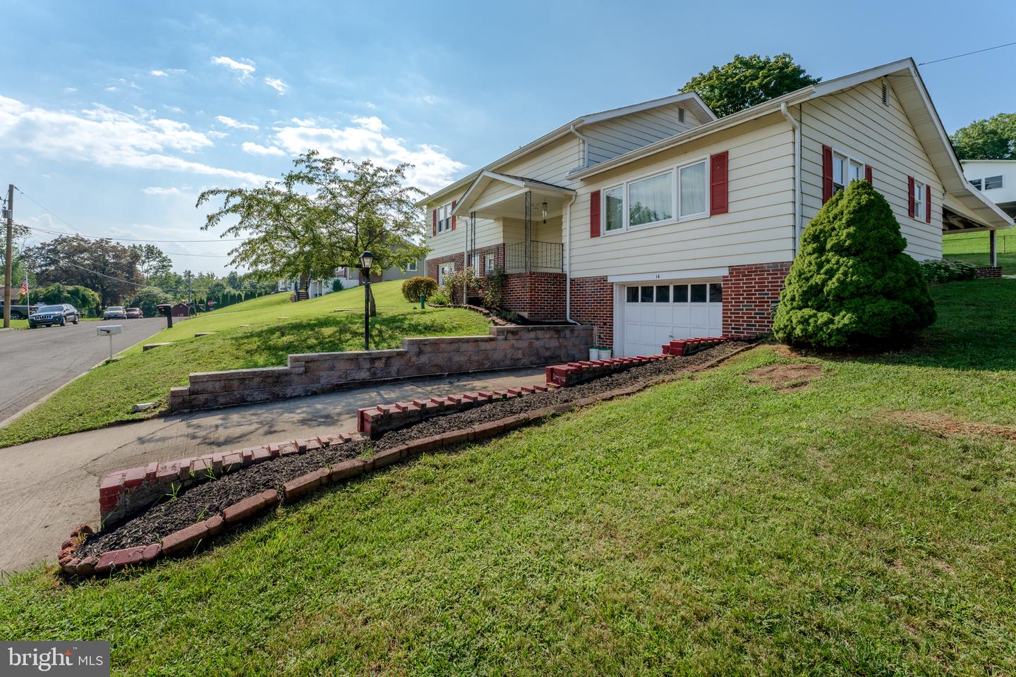 14 Brook Dr Property Photo 15