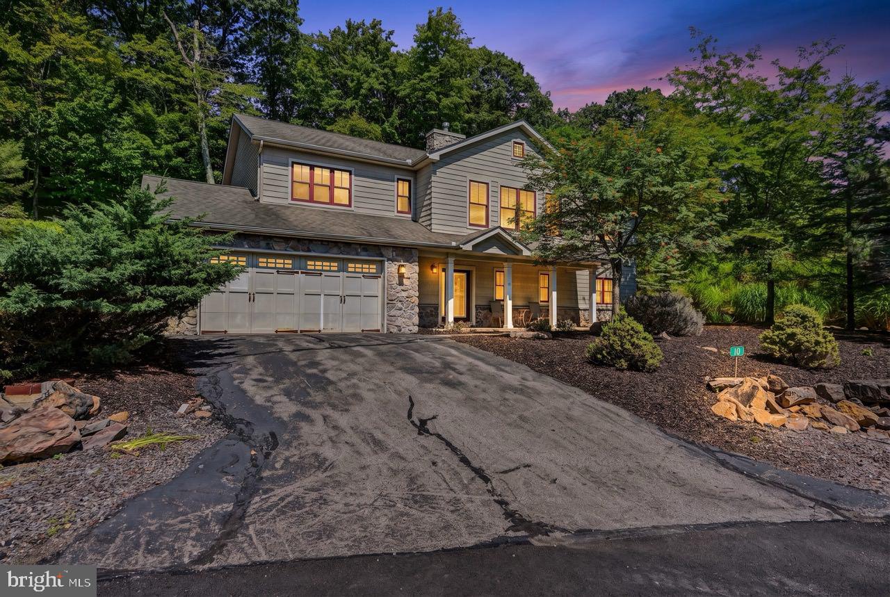 10 Bluestone Ct Property Photo 4