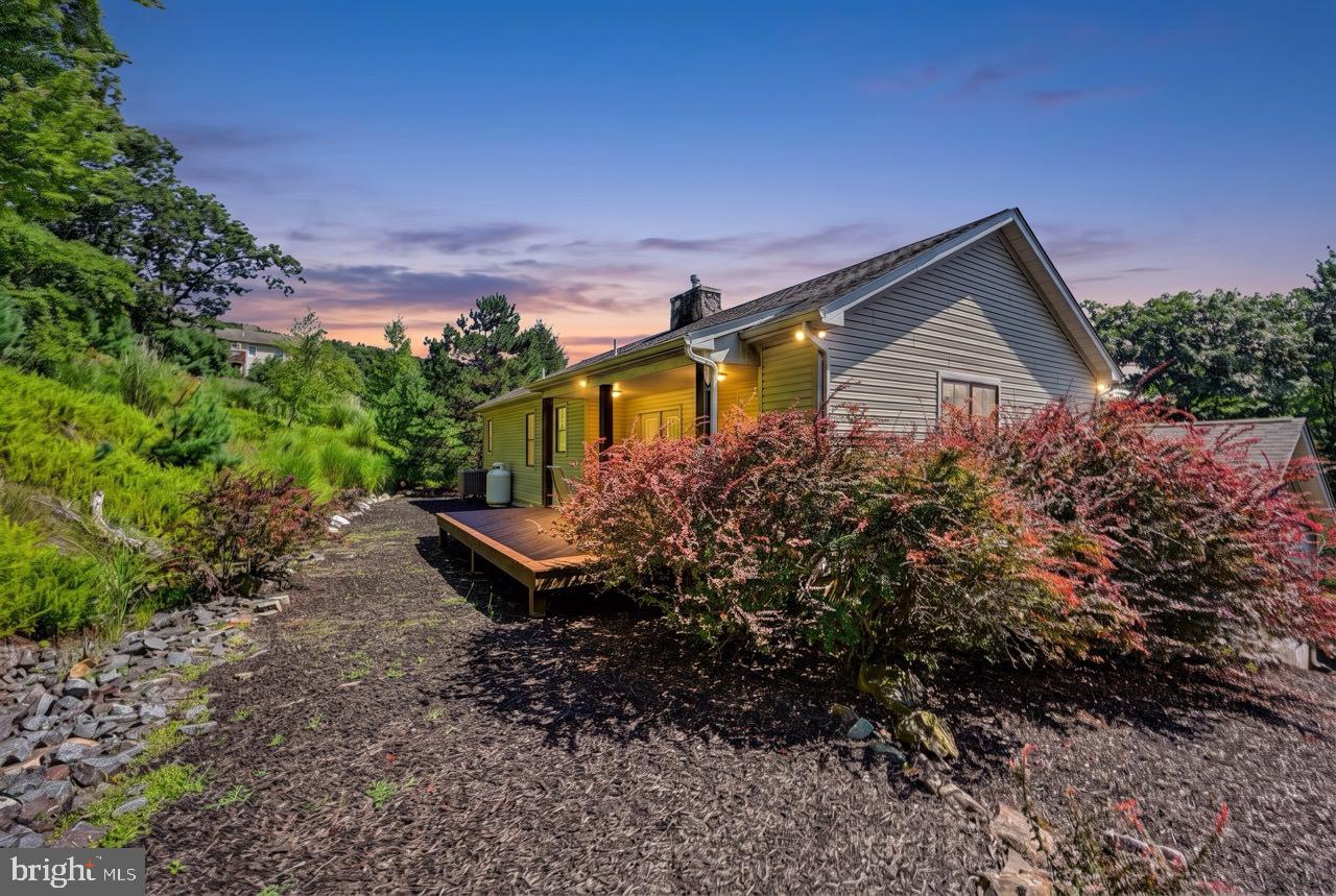 10 Bluestone Ct Property Photo 6