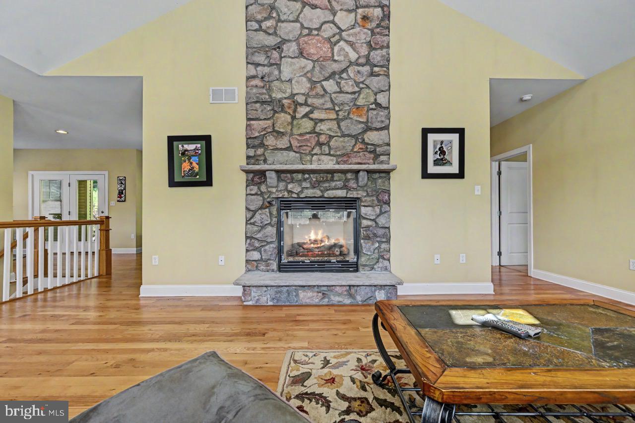 10 Bluestone Ct Property Photo 16