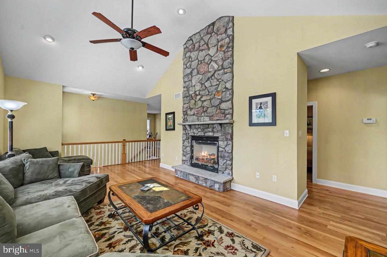 10 Bluestone Ct Property Photo 20