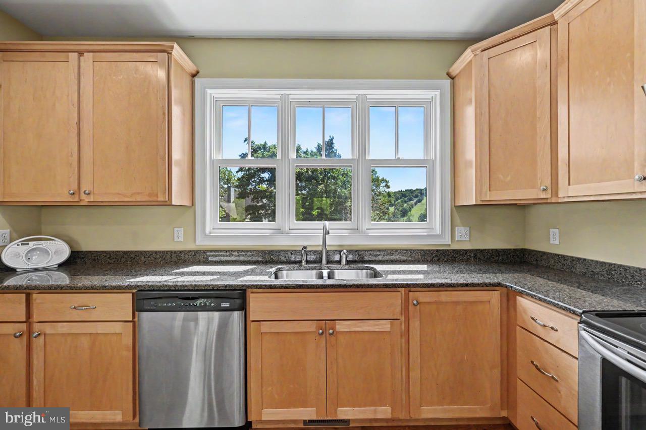 10 Bluestone Ct Property Photo 36