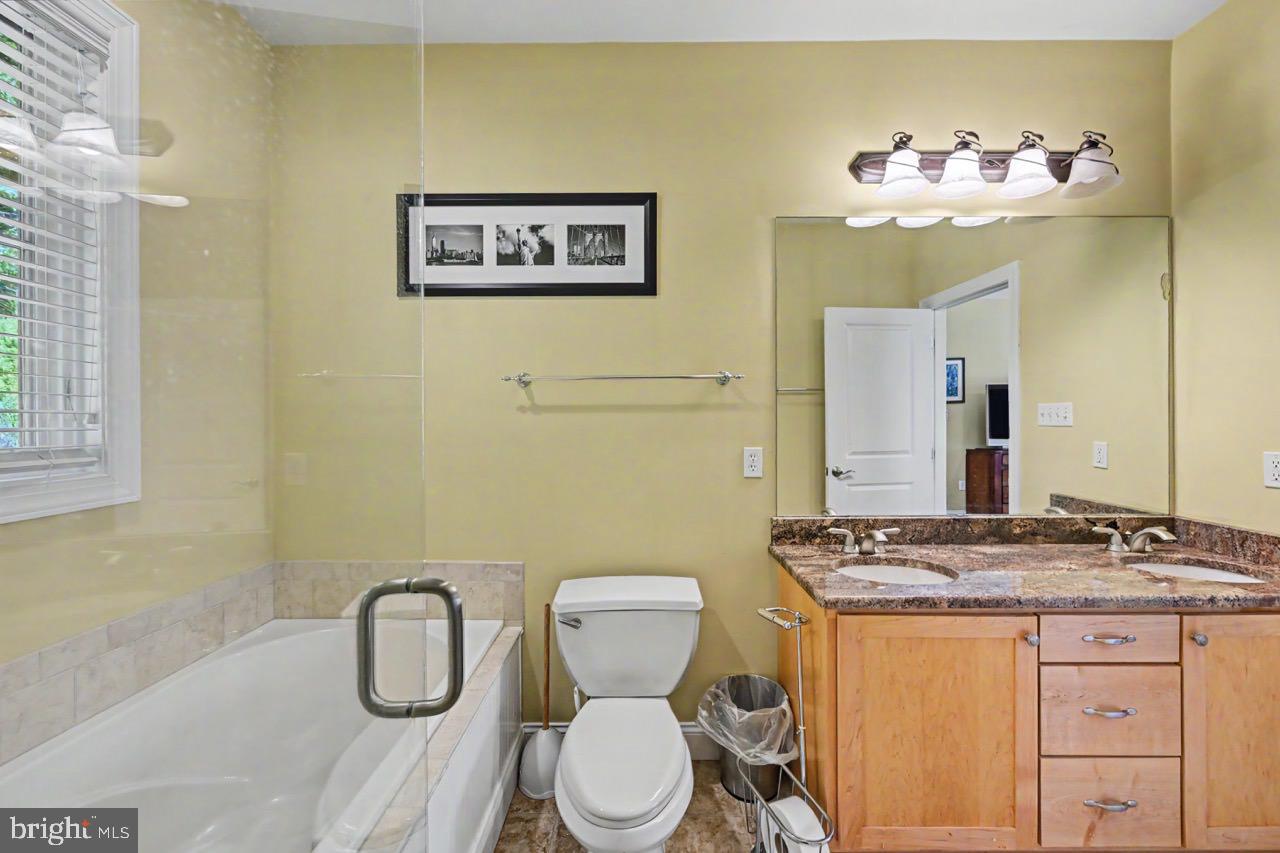 10 Bluestone Ct Property Photo 45