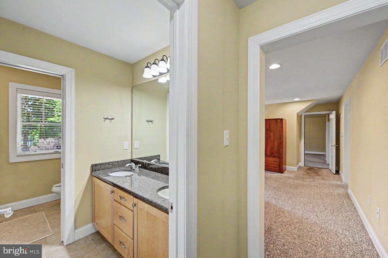 10 Bluestone Ct Property Photo 54