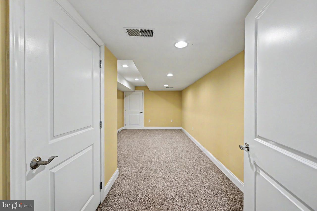 10 Bluestone Ct Property Photo 64