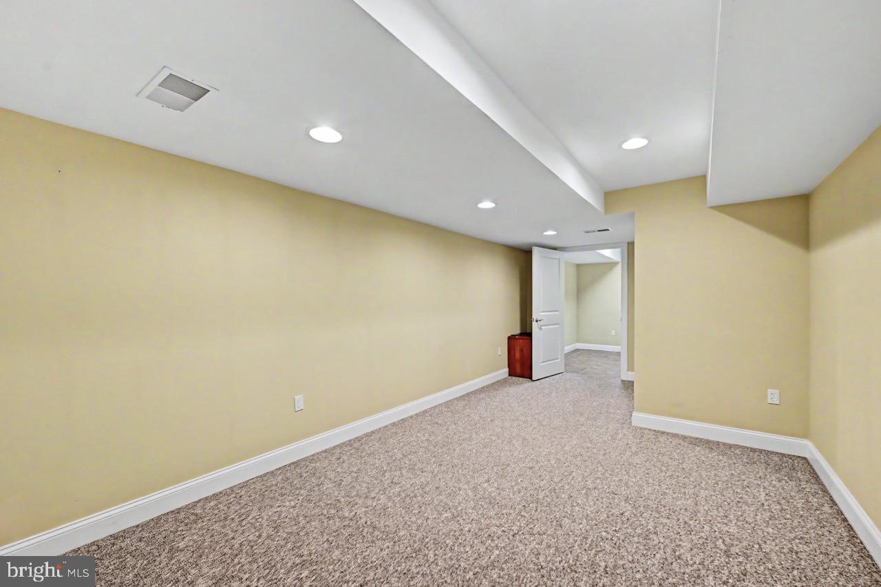 10 Bluestone Ct Property Photo 66