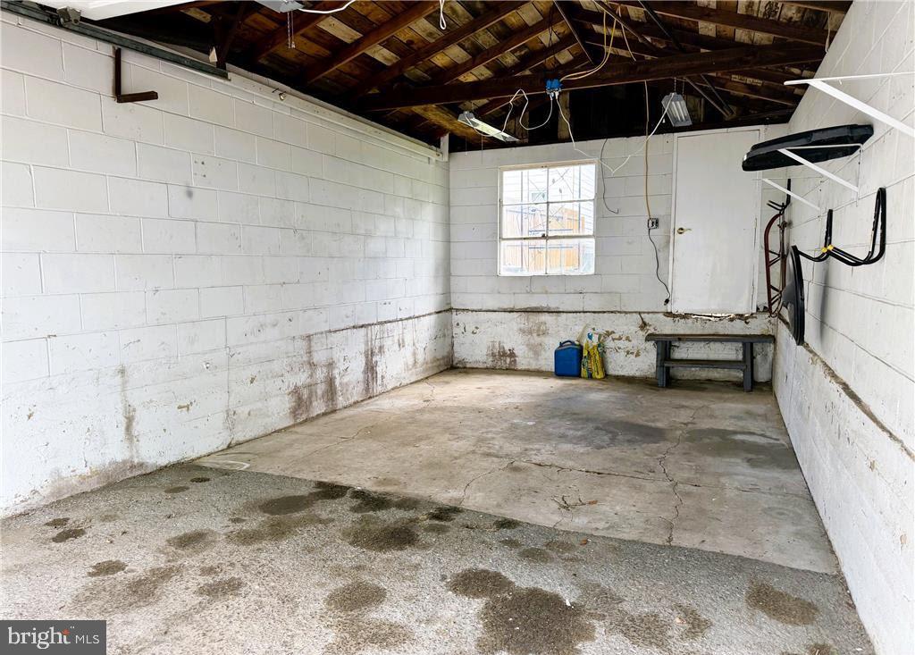 306 E White St Property Photo 54