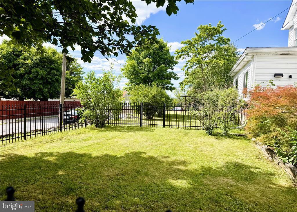 306 E White St Property Photo 59