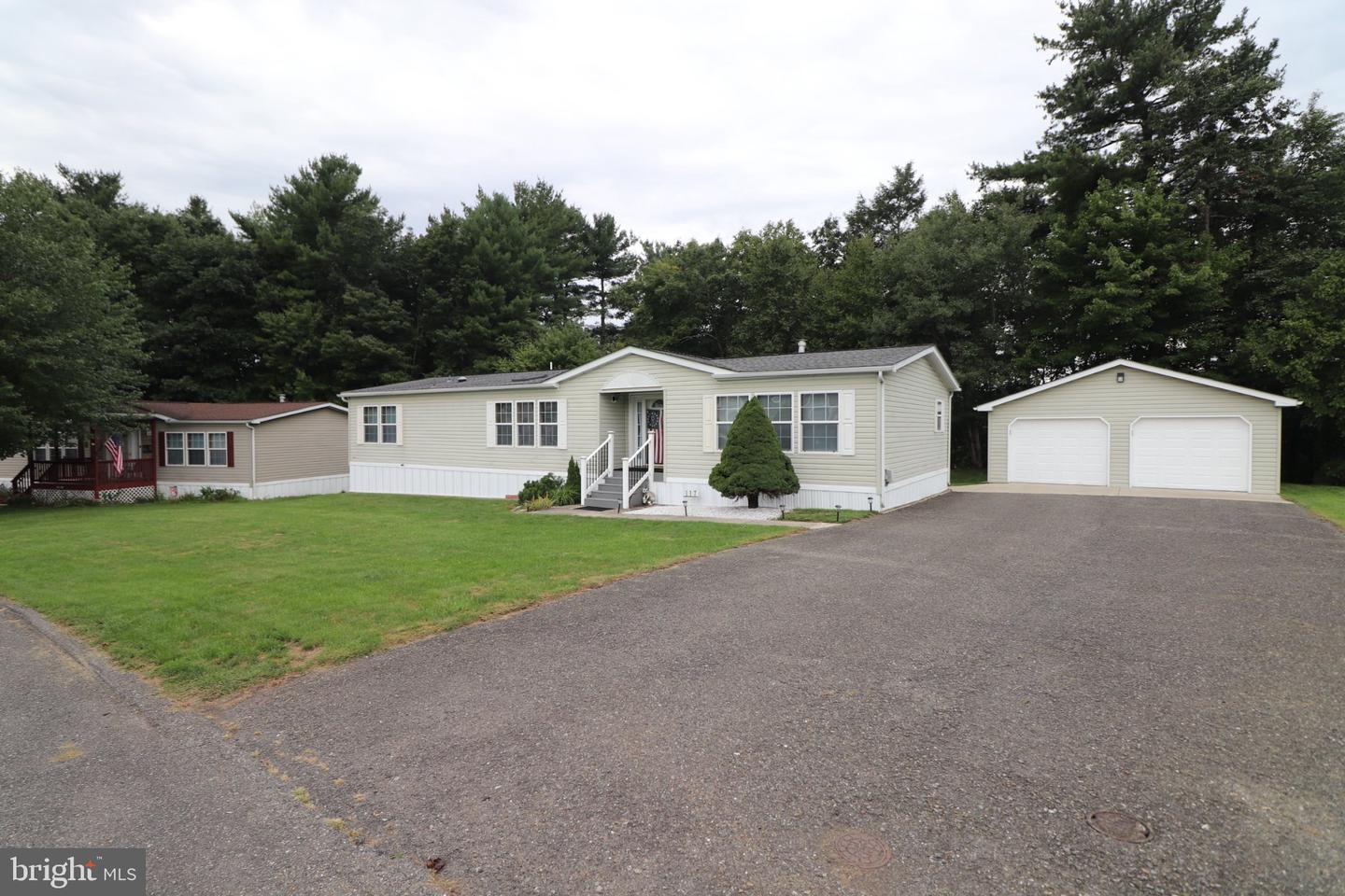 117 ASHLEY LN Property Photo 1
